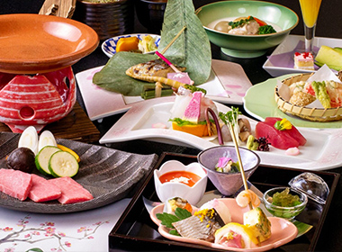 【直前割/1泊2食】お一人様2200円OFF！～恵那峡の景観を通じて味わう四季の彩り～＜A5飛騨牛使用の会席＞～会員登録でいつでも5％お得！～